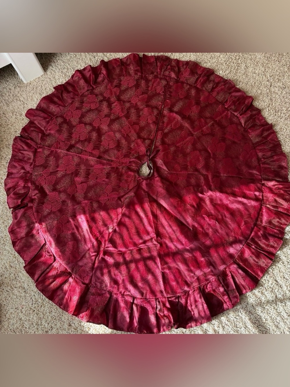 Martha Stewart Festive Red Christmas Tree Skirt Vintage Y2K Pinecones Maroon